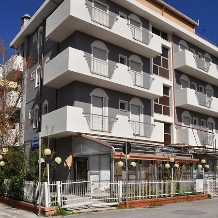 Hotel Sabbia D'Oro Rimini Exterior photo