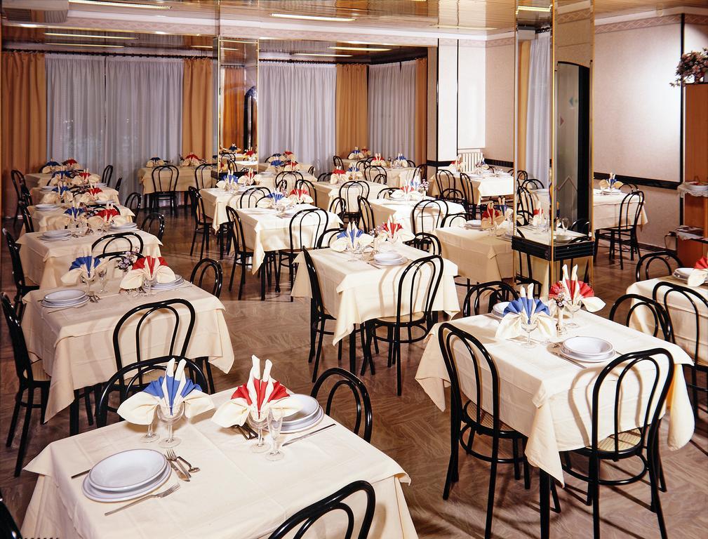 Hotel Sabbia D'Oro Rimini Exterior photo