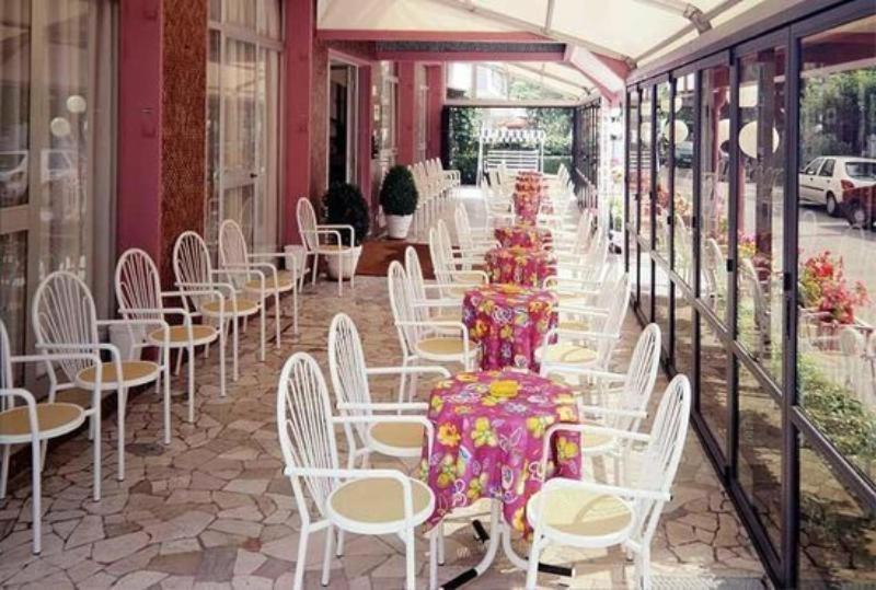 Hotel Sabbia D'Oro Rimini Exterior photo
